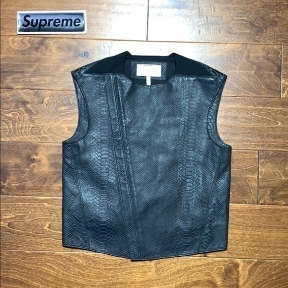 BCBGMAXAZRIA Runway “ Finn Vest “ Luxury Lambskin Asymmetrical Lamb Leather Top - Picture 3 of 11